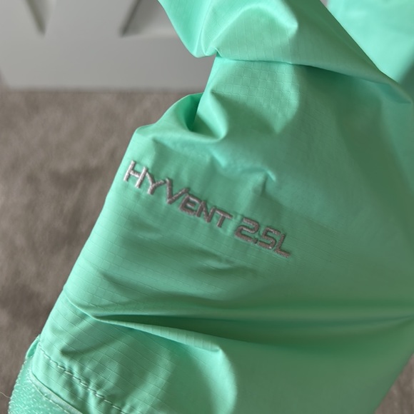 The North Face 💚 Jacket - Picture 14 of 16